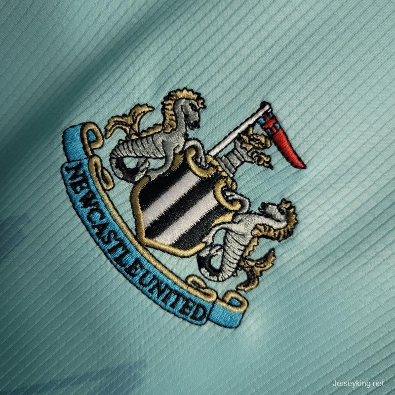 22/23 Newcastle United Pre-match Training Jersey