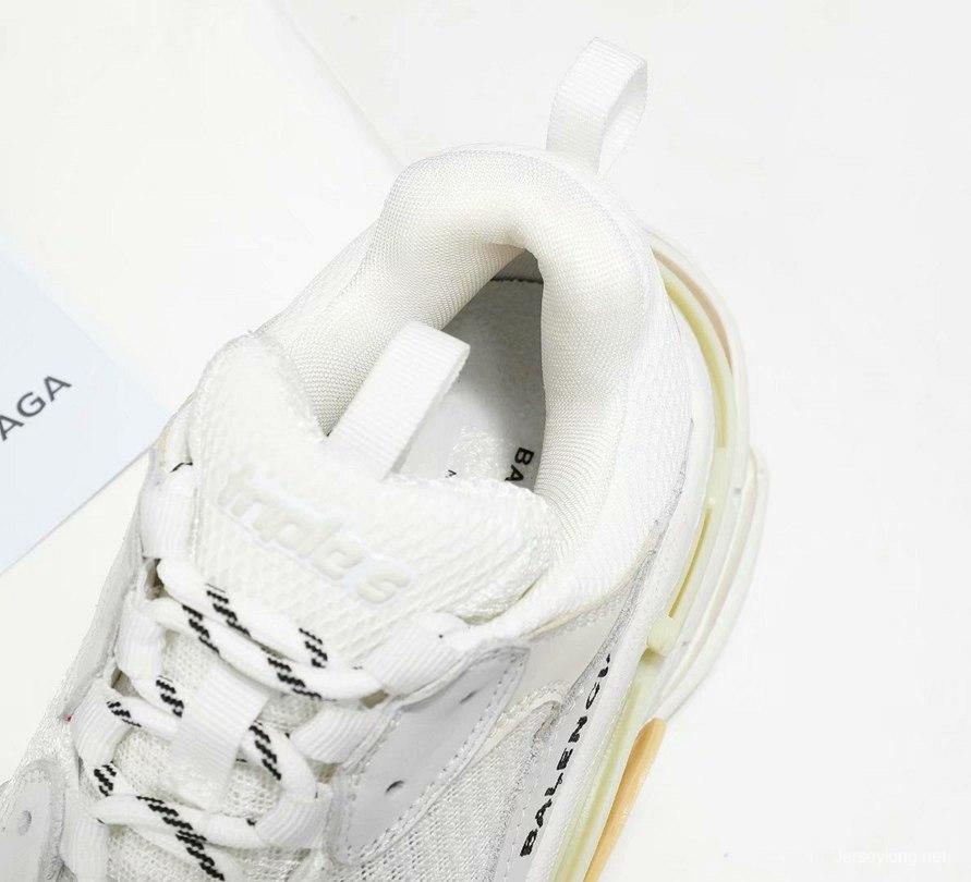 Men/Women Balenciaga Triple S Sneaker White Item 6380340