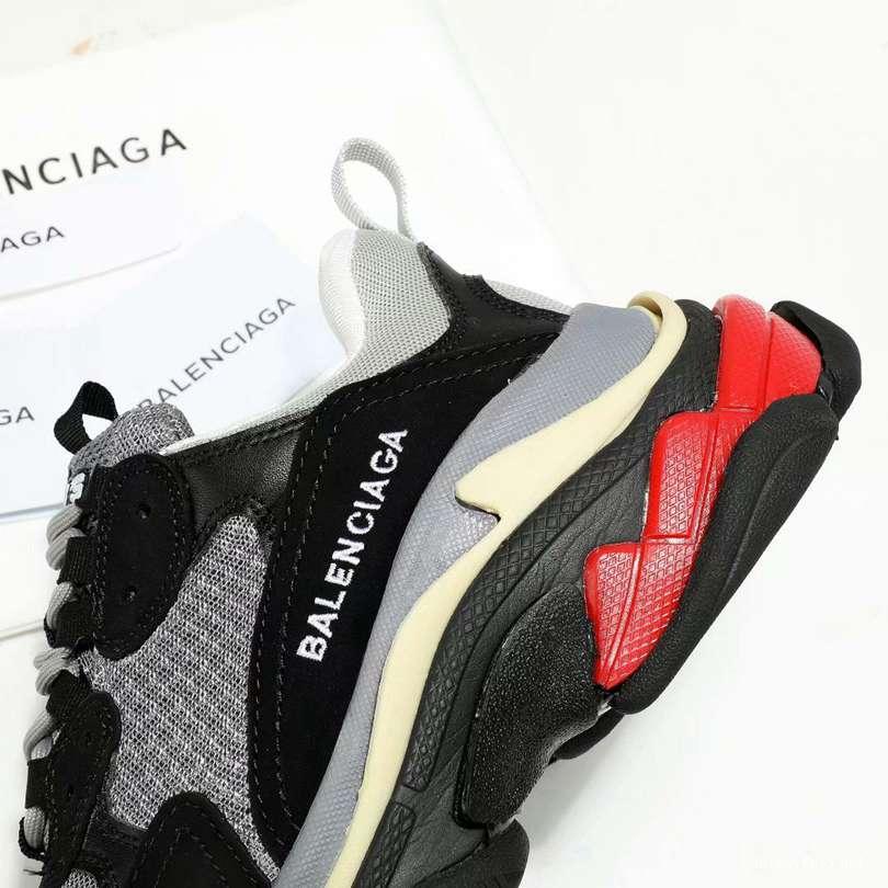 Men/Women Balenciaga Triple S MutiColor Clear Sole 3 Color Sneaker Item 6380340