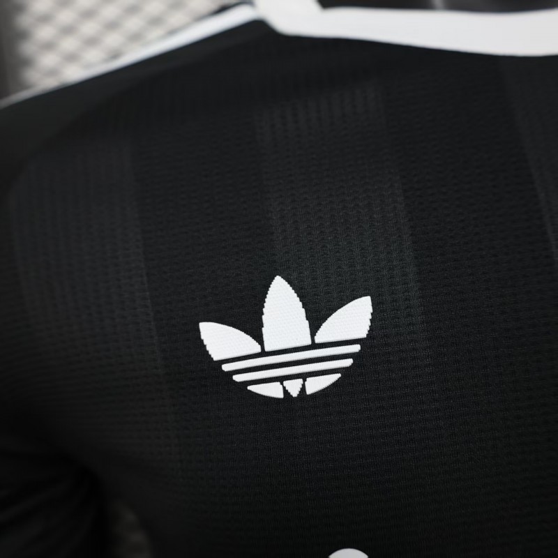 Player Version 25/26 Liverpool Black Goalkeeper Jersey