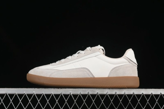 Ecco Men's Casual Series Fashion Sneakers with Shock-Absorbing Sole and Breathable Upper - 63082901002