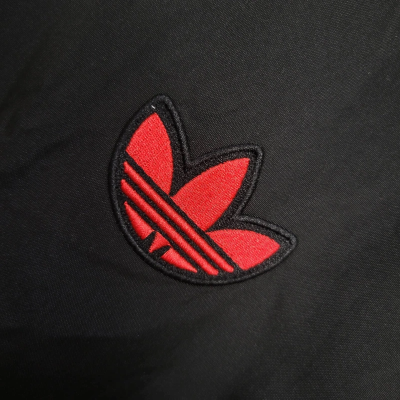 25/26 Manchester United Jacket Black Windbreaker