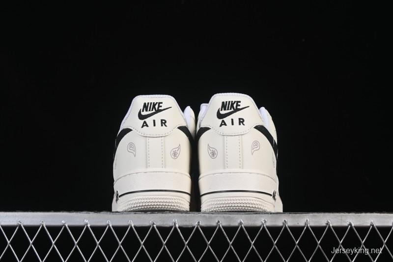 Nike Air Force 1 '07 Low Casual Sneakers in White Black - ZH0318-128