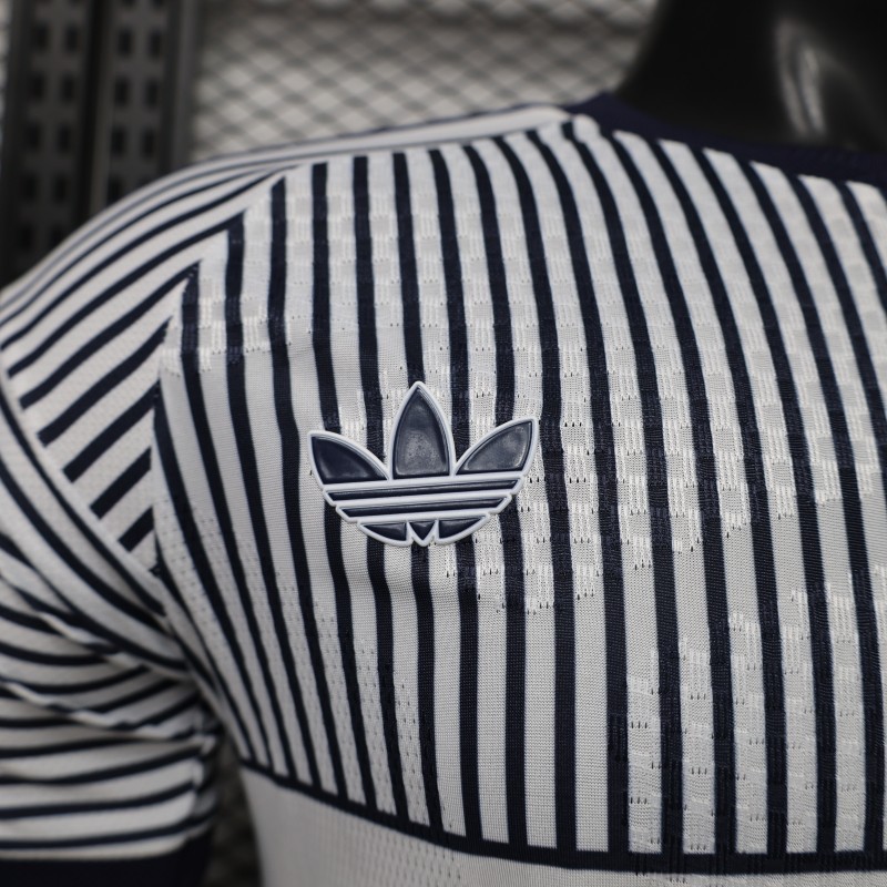 Player Version 26/27 Boca Juniors Away Stripes Jersey
