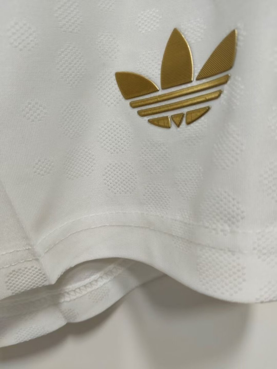 Player Version 25/26 Olympique Lyonnais Home Shorts