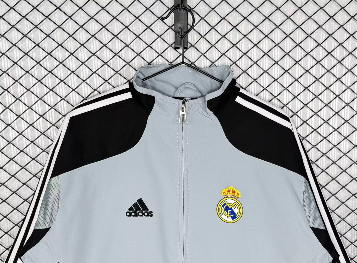 Retro 04/05 Real Madrid Black/Grey Windbreaker